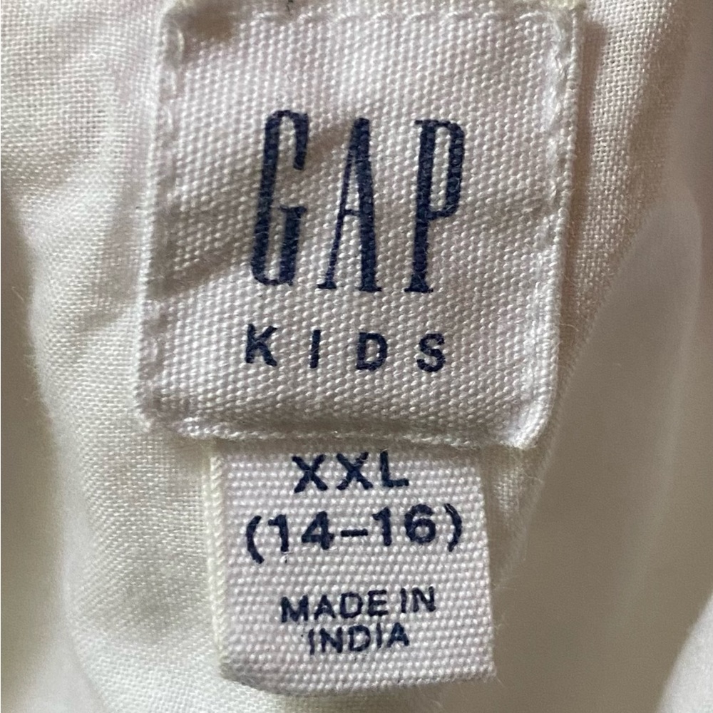 White Eyelet GAP Dress Kids XXL, women’s M-L with button back - Picture 3 of 3